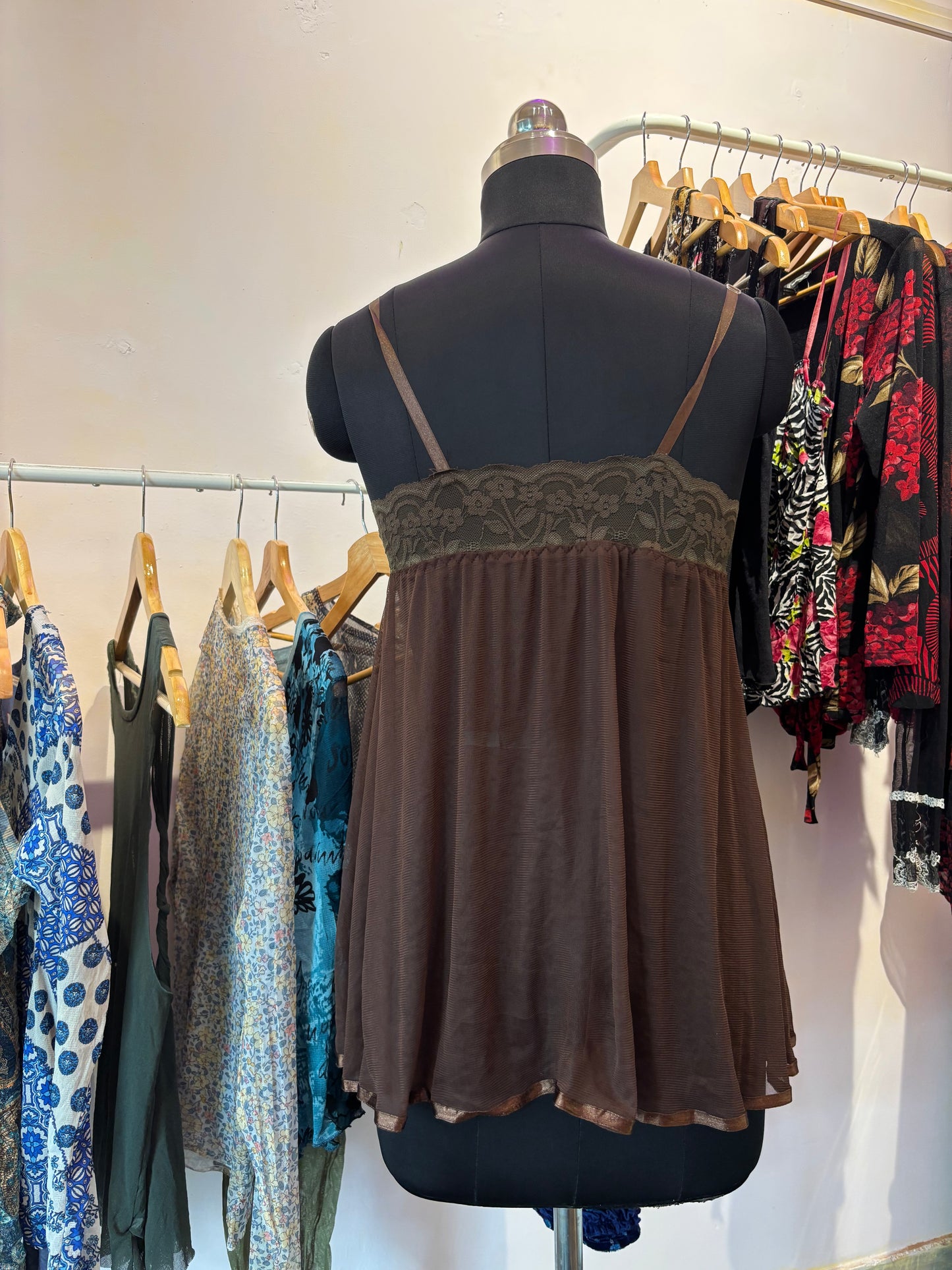 Lacy bust chiffon dress