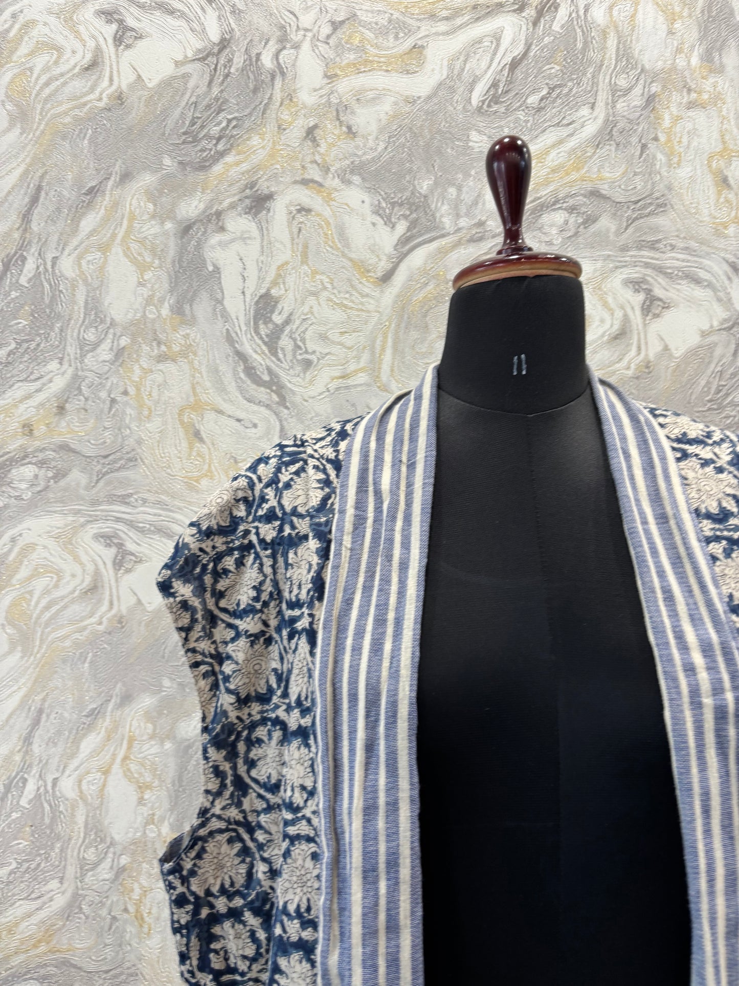 Reversible overwear
