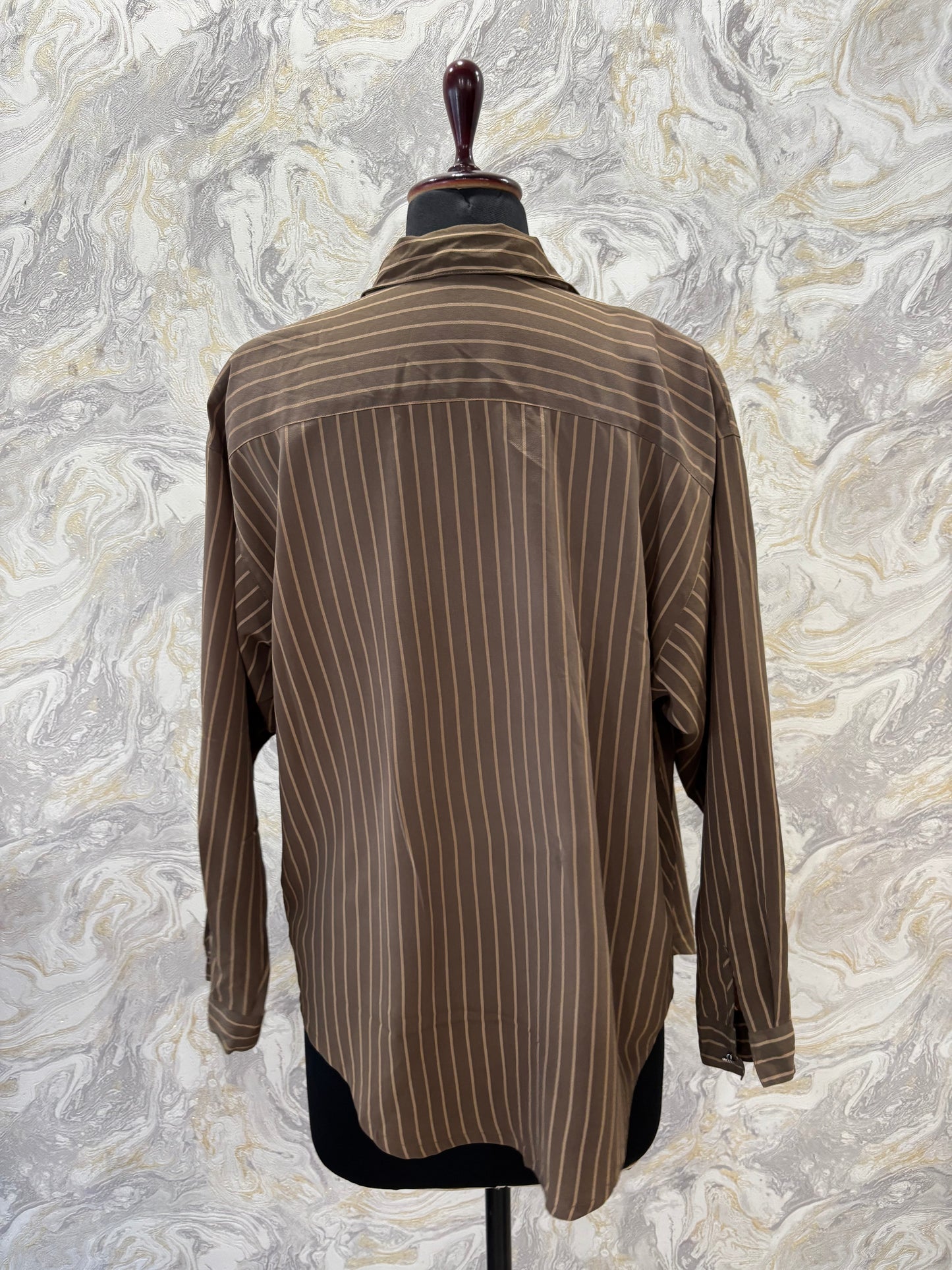 Classic vertical line shirt