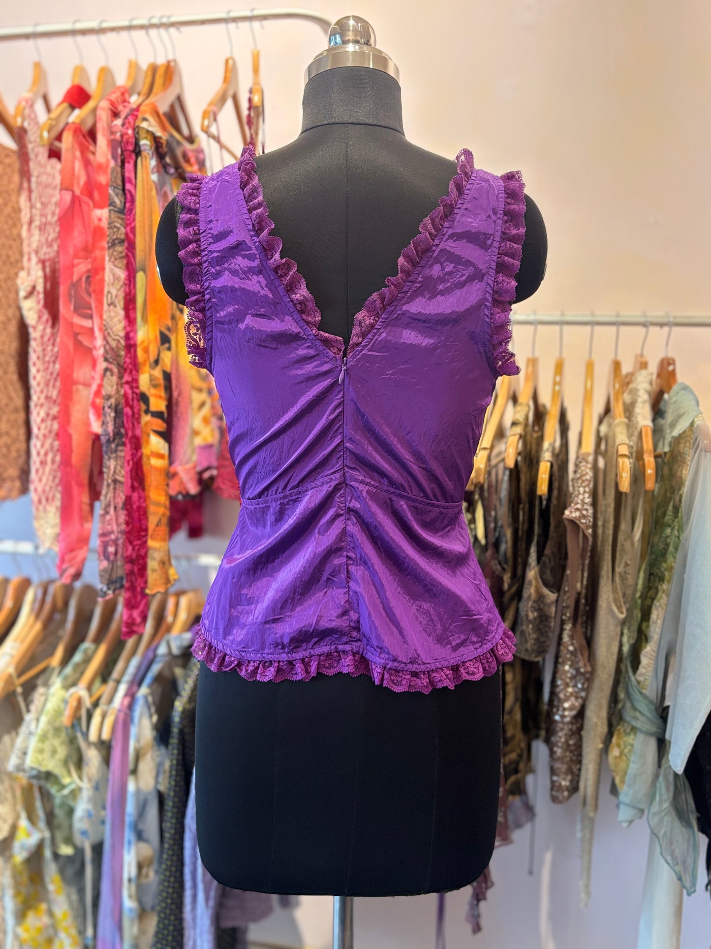 Vintage purple lacy details top