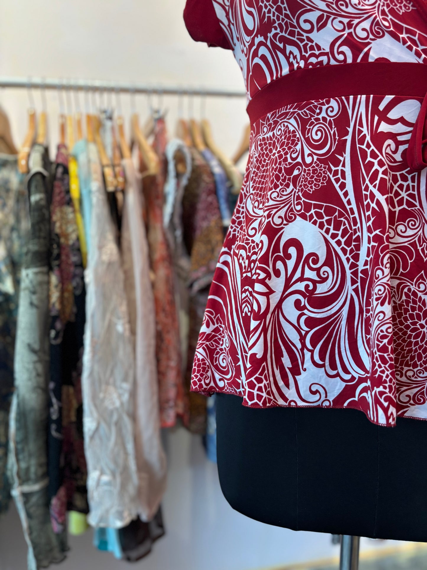 Red blossom top