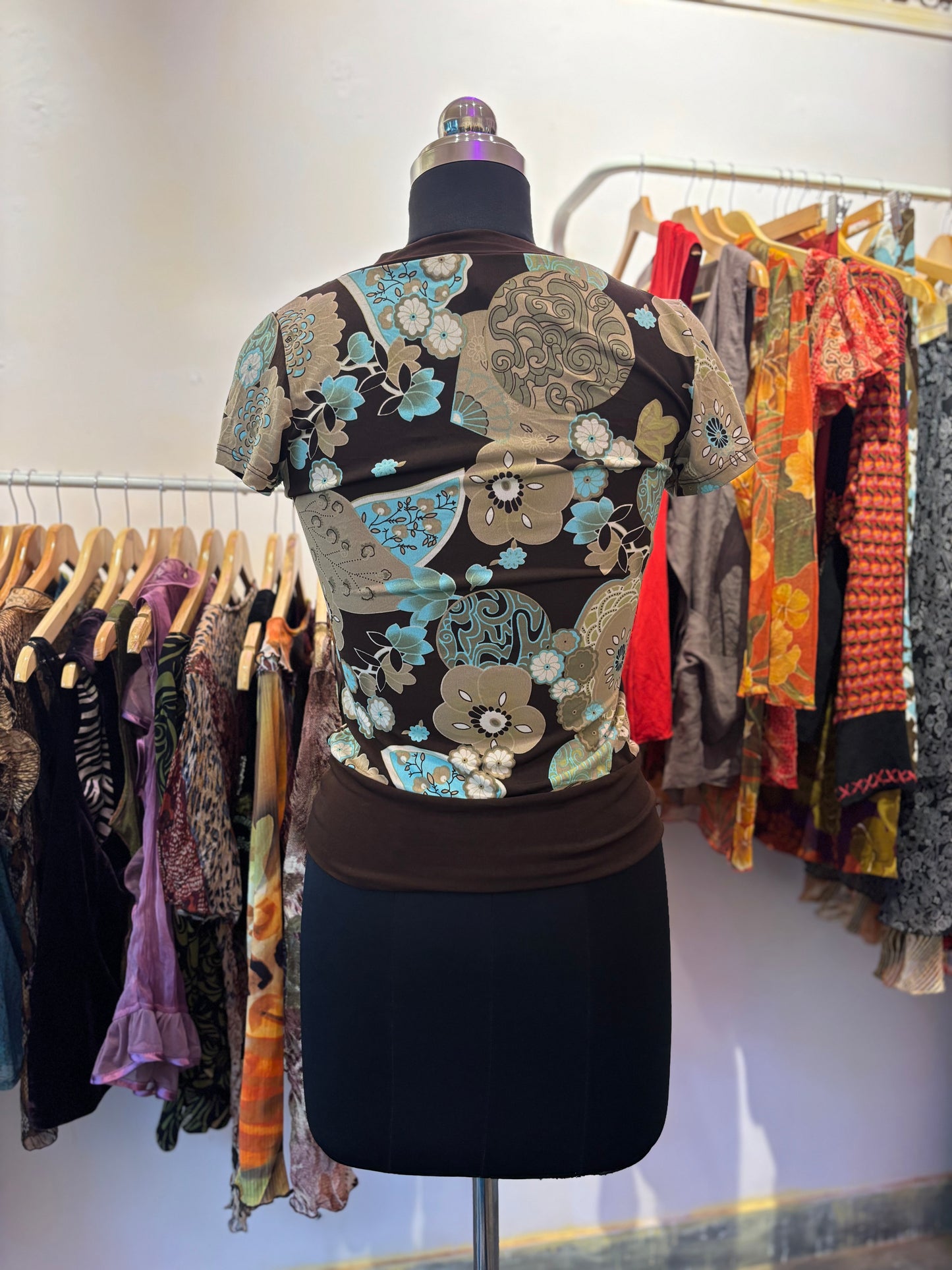 2000’s brown floral top