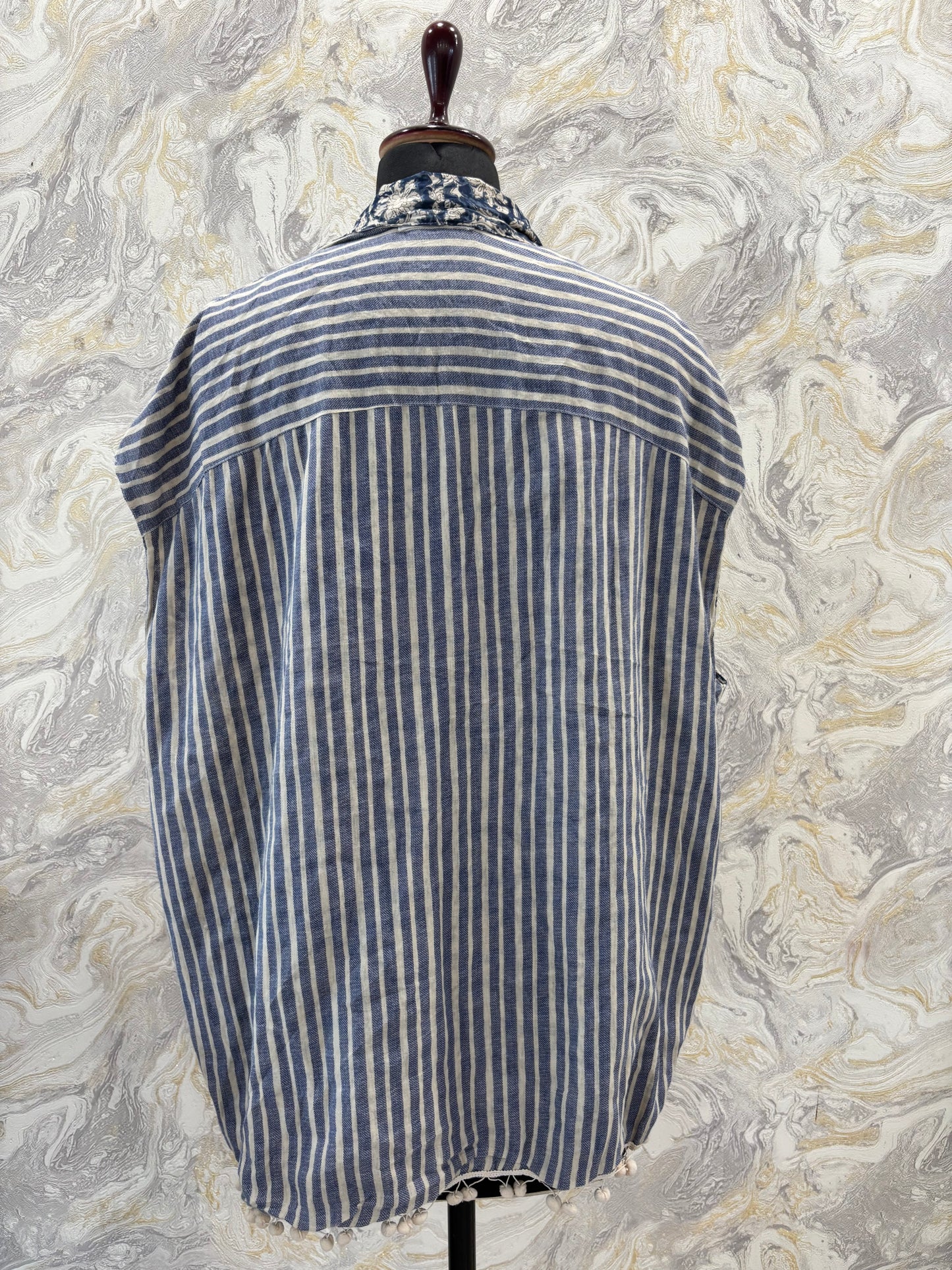 Reversible overwear