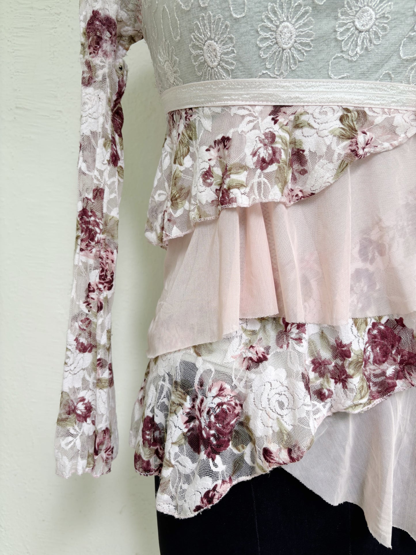 Floral lacy top with embroidered details