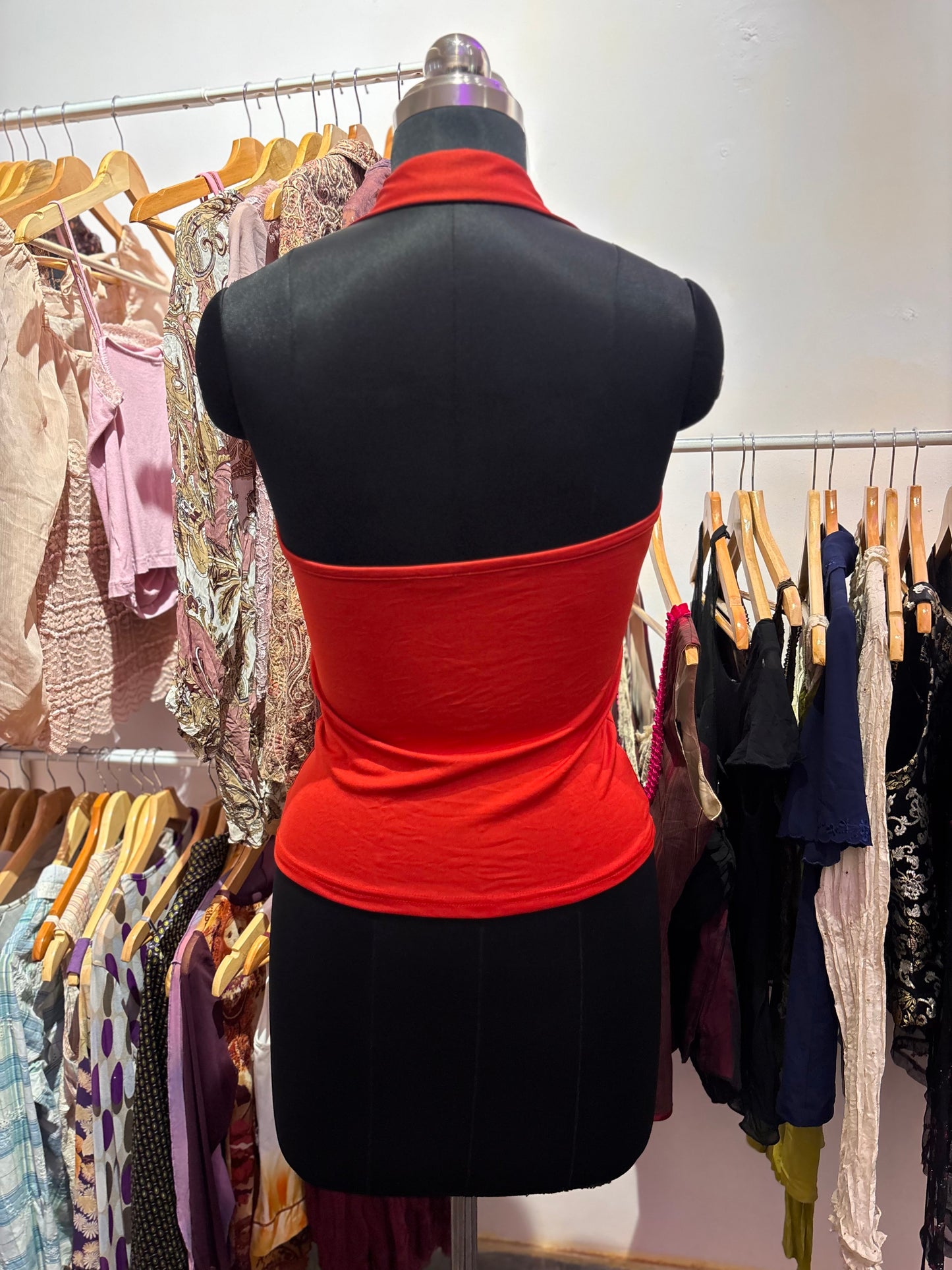 2000’s halter neck top