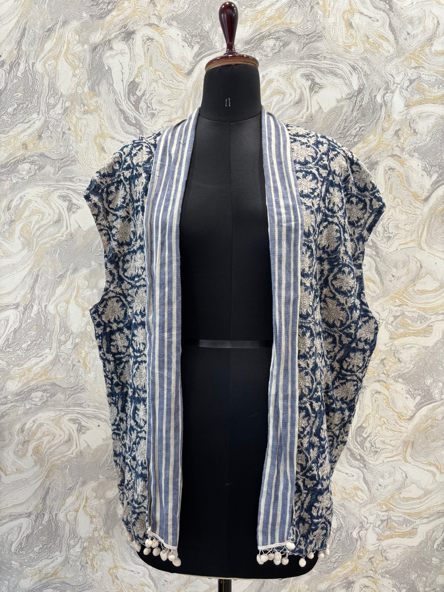 Reversible overwear