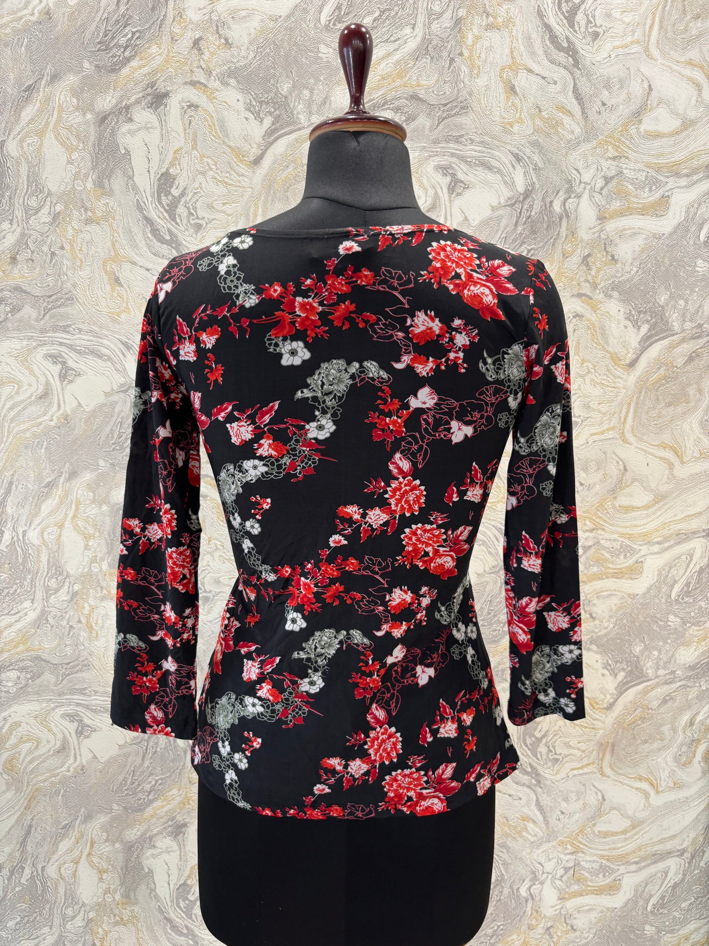 Plum blossom top