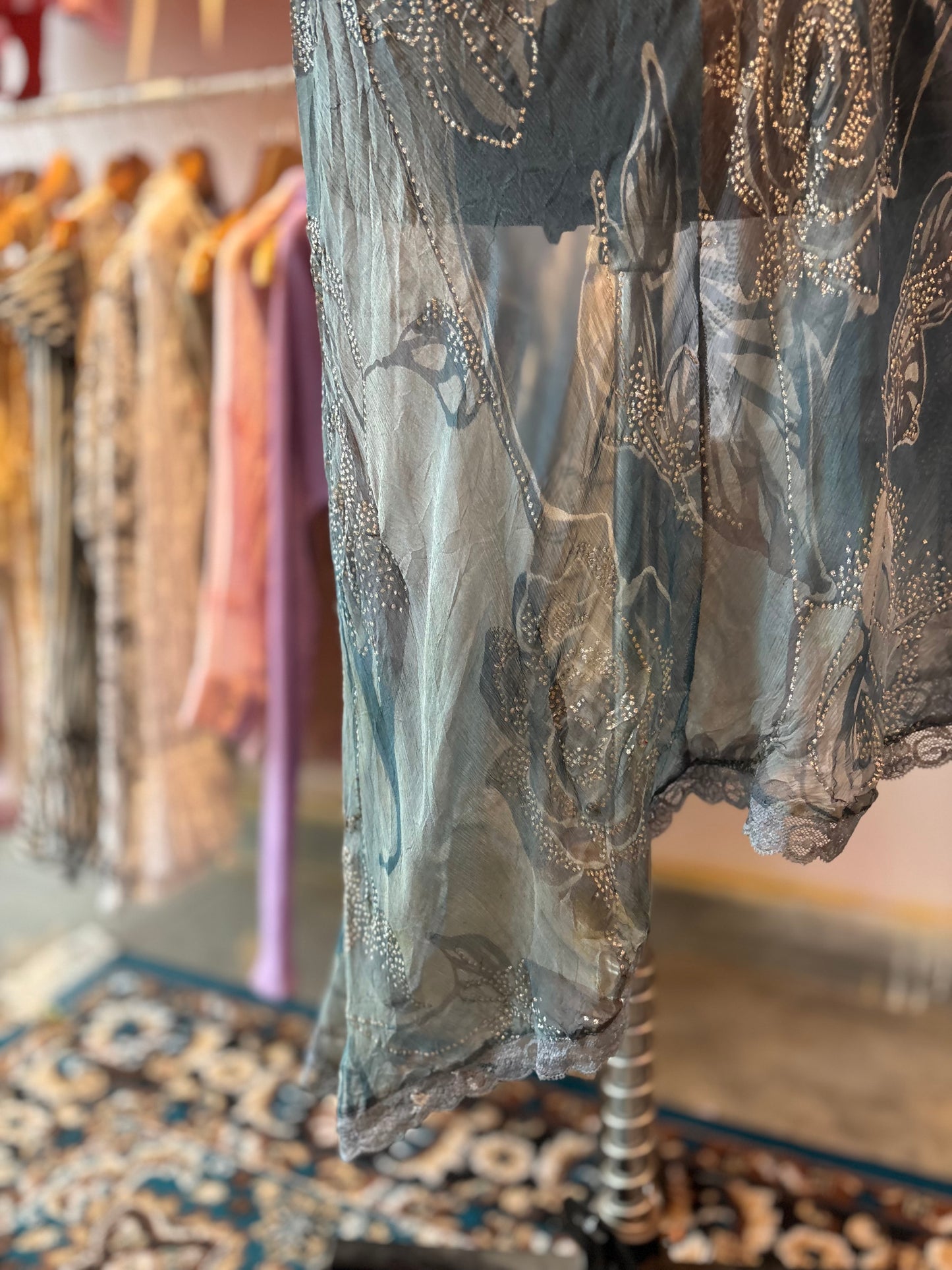 Oceanic rose silk dress with lace details