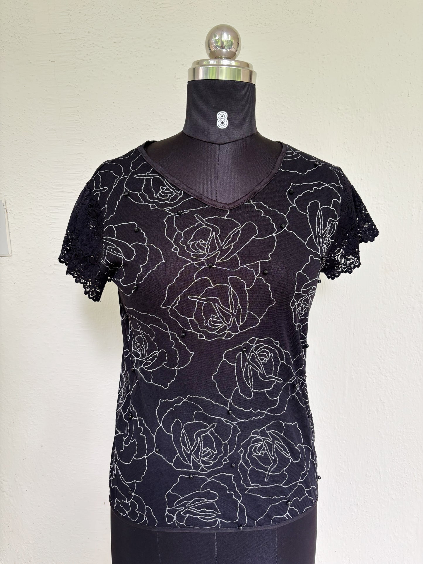 Black roses top