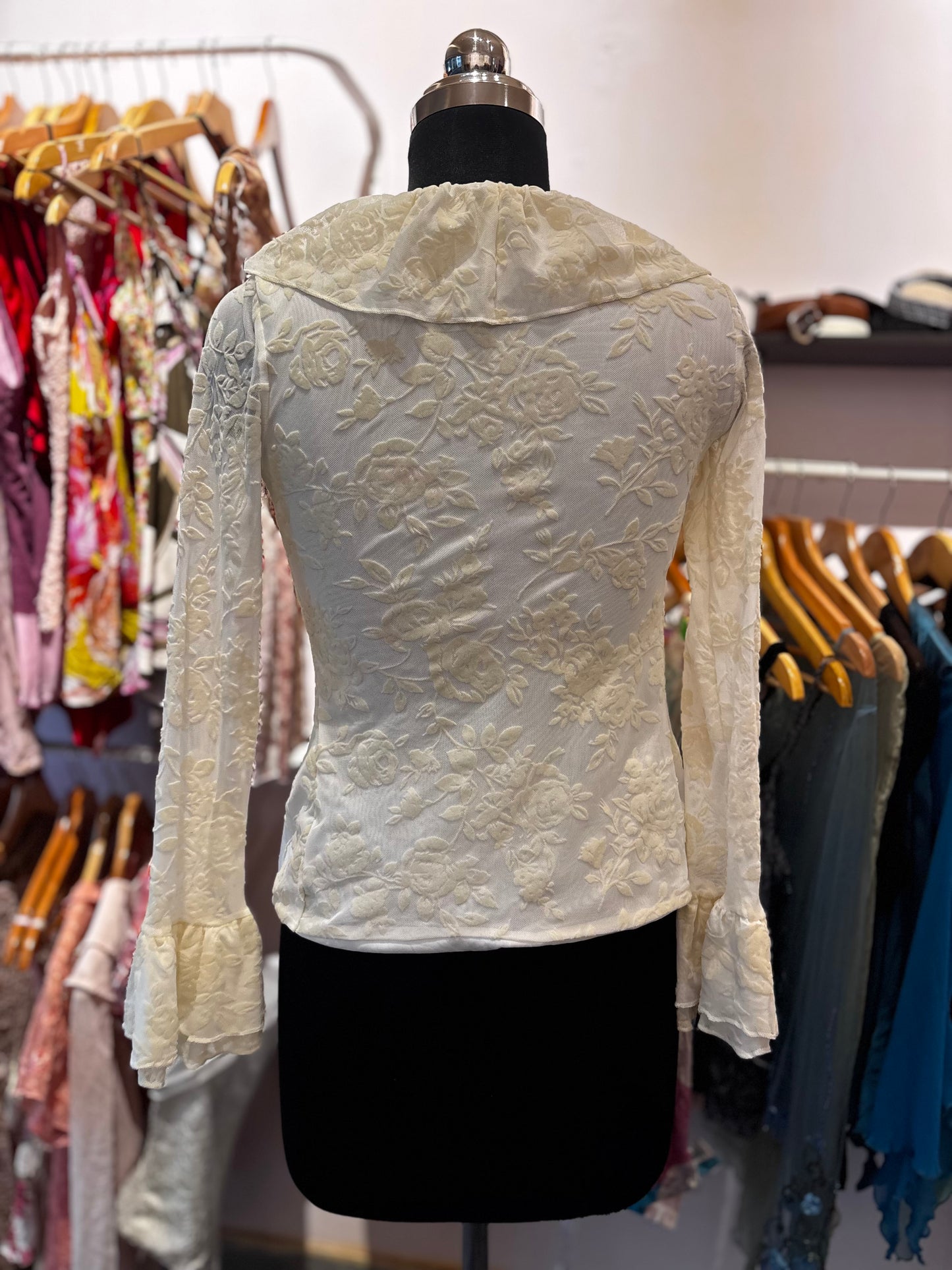 White angel’s top