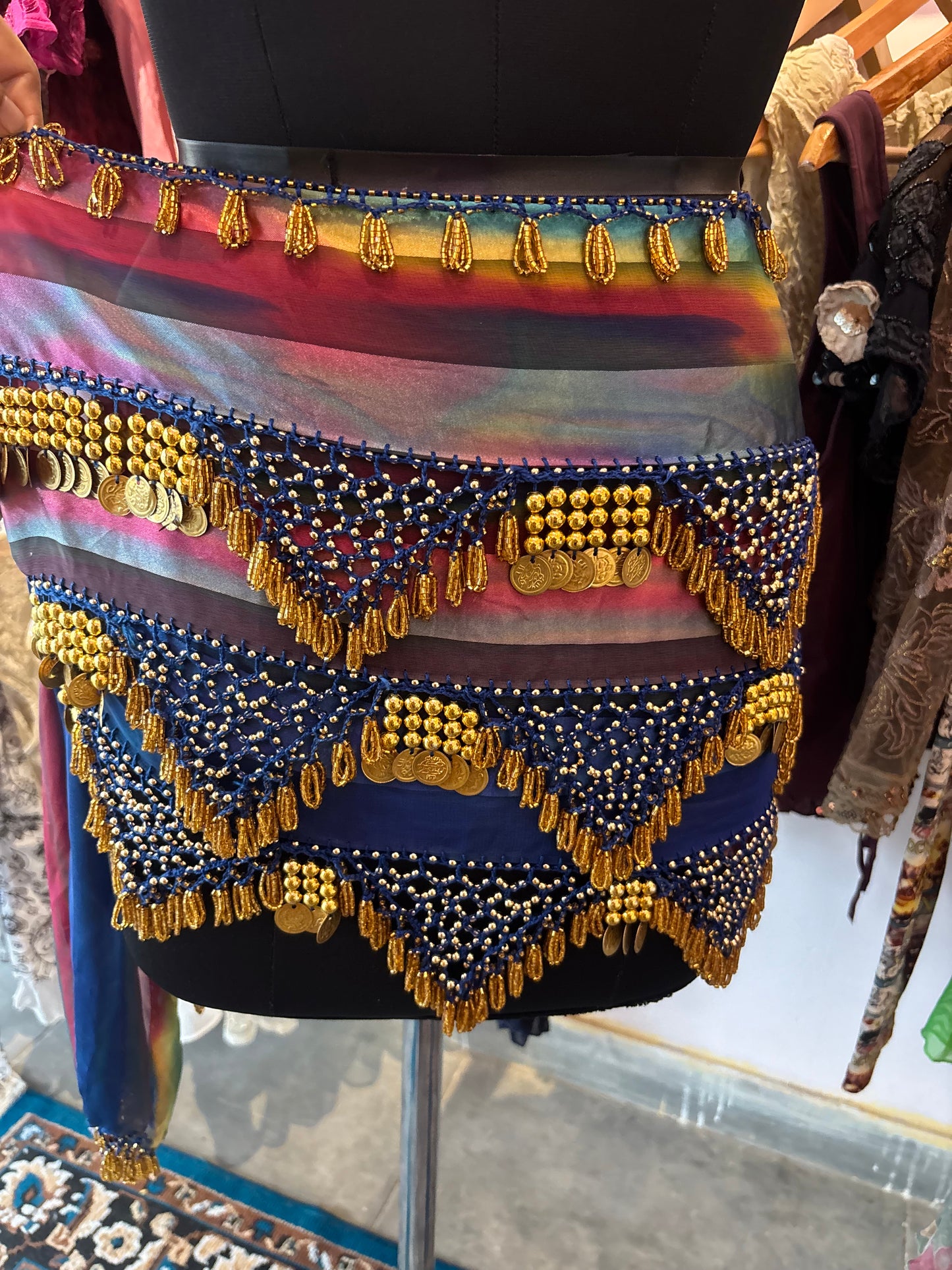 Radiant handwork wrap around