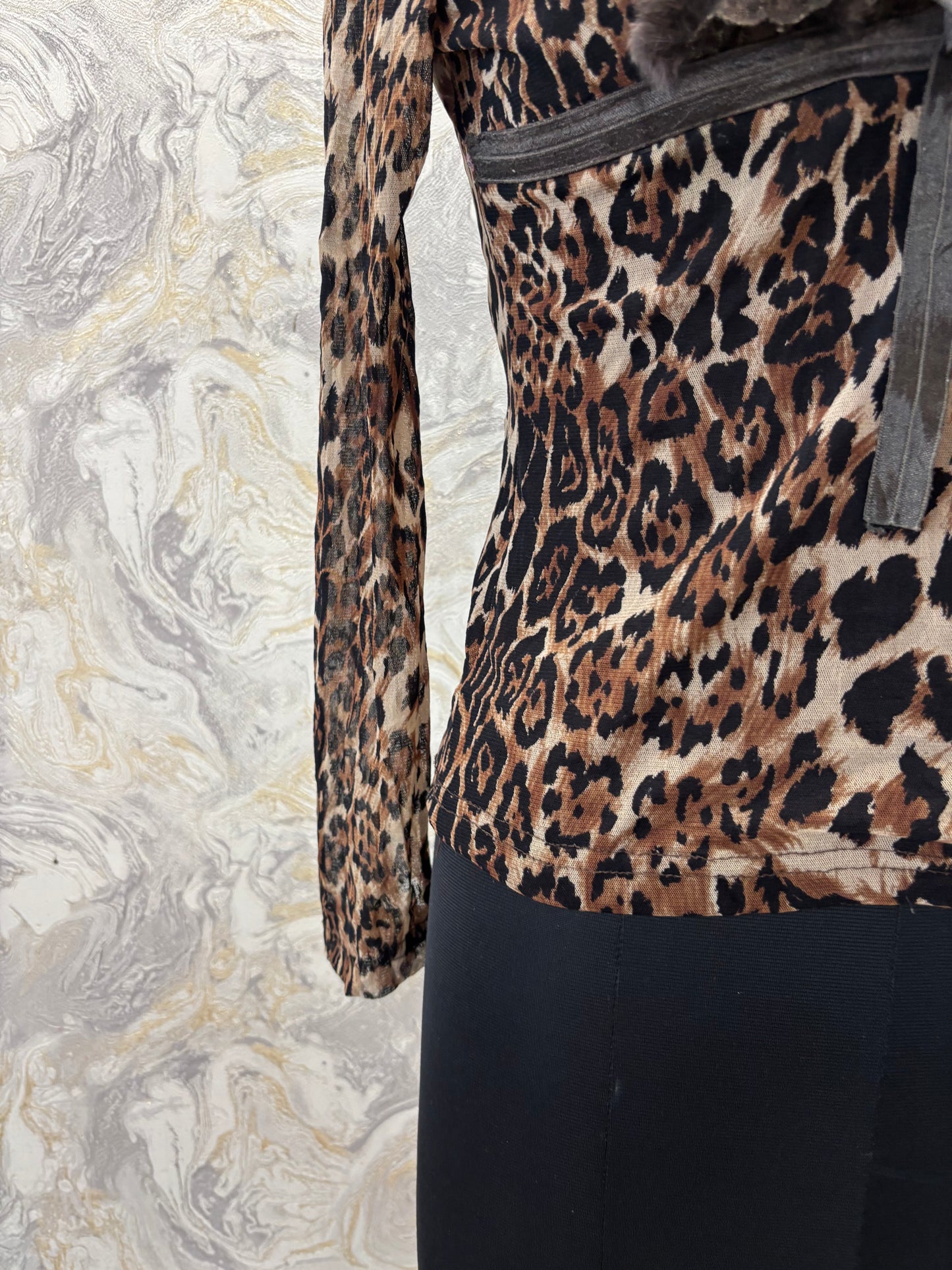 Cat top with ruffle neckline