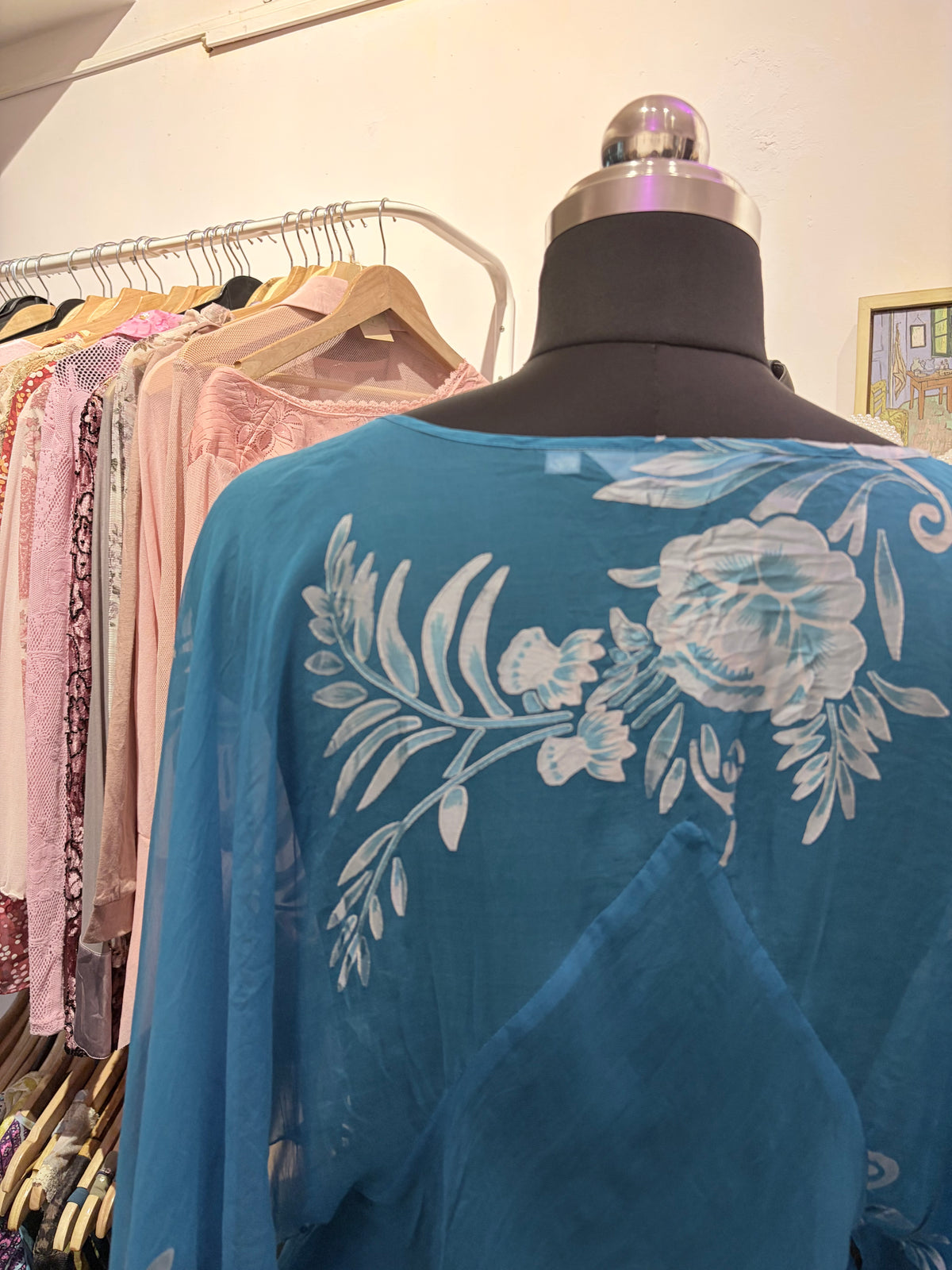 Rare find! Blue rose flared sleeves 100 percent silk top