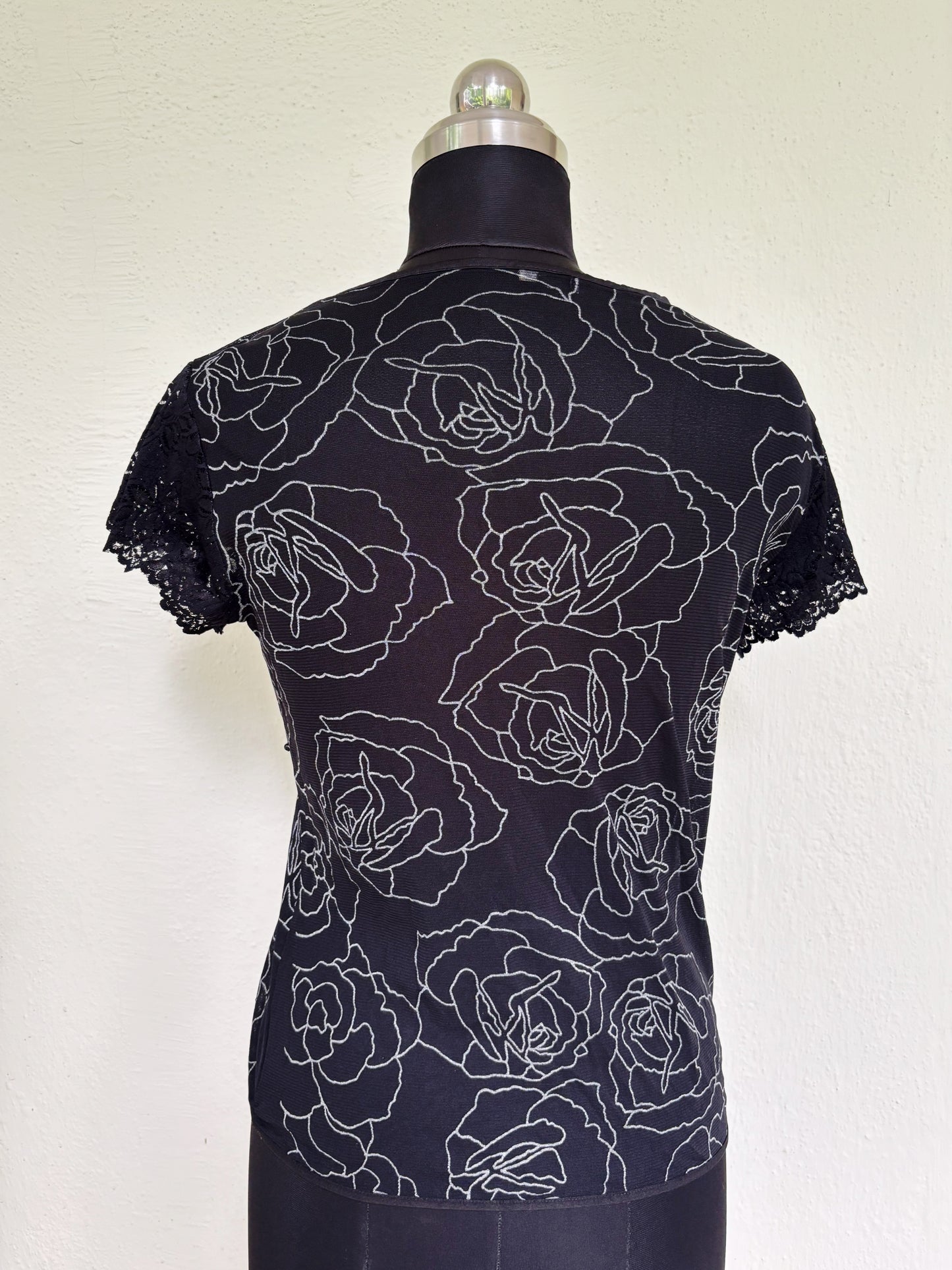 Black roses top