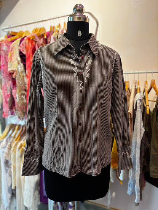 Vintage stripe shirt with embroidery