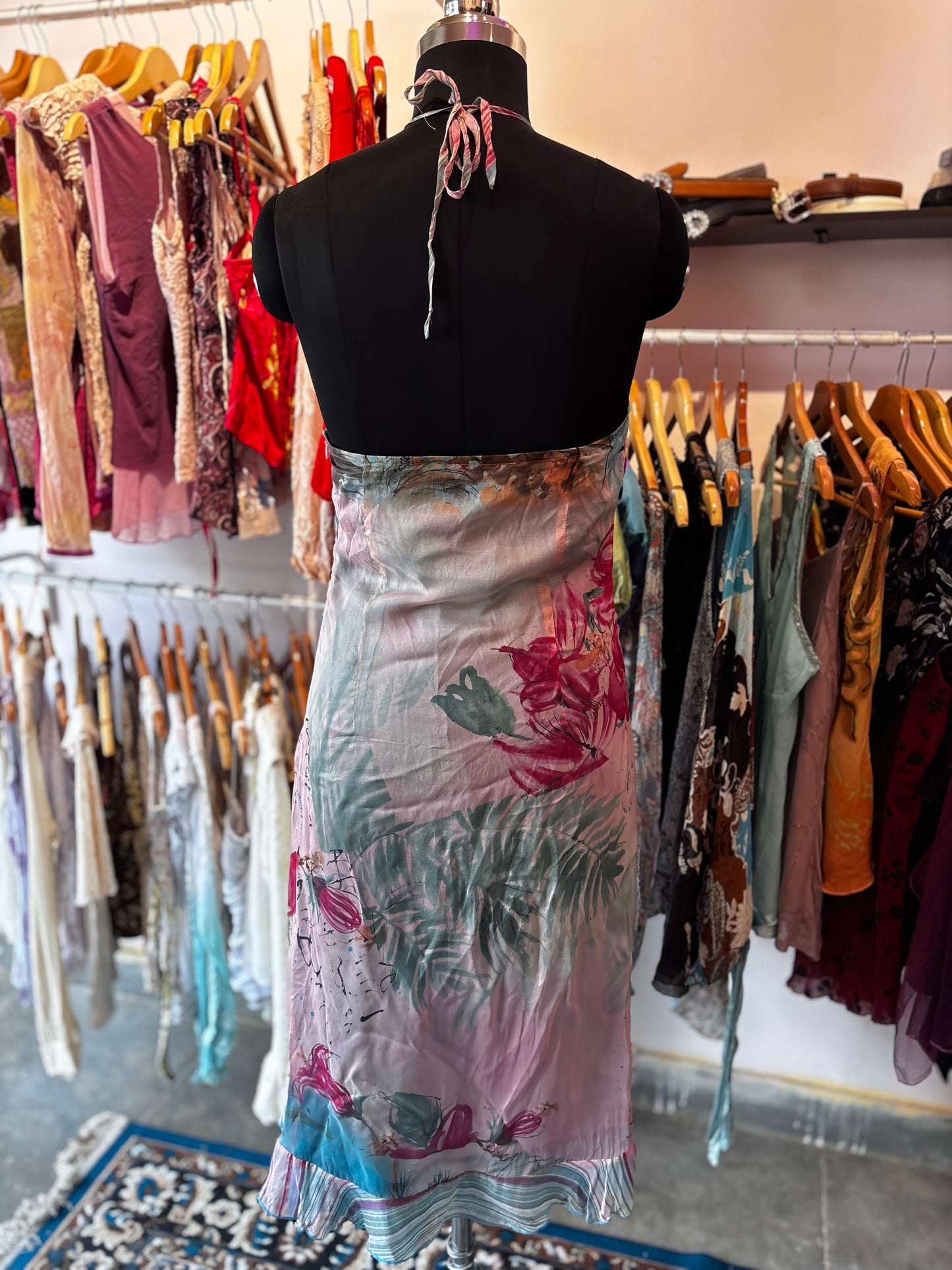 Silk halter neck beauty!