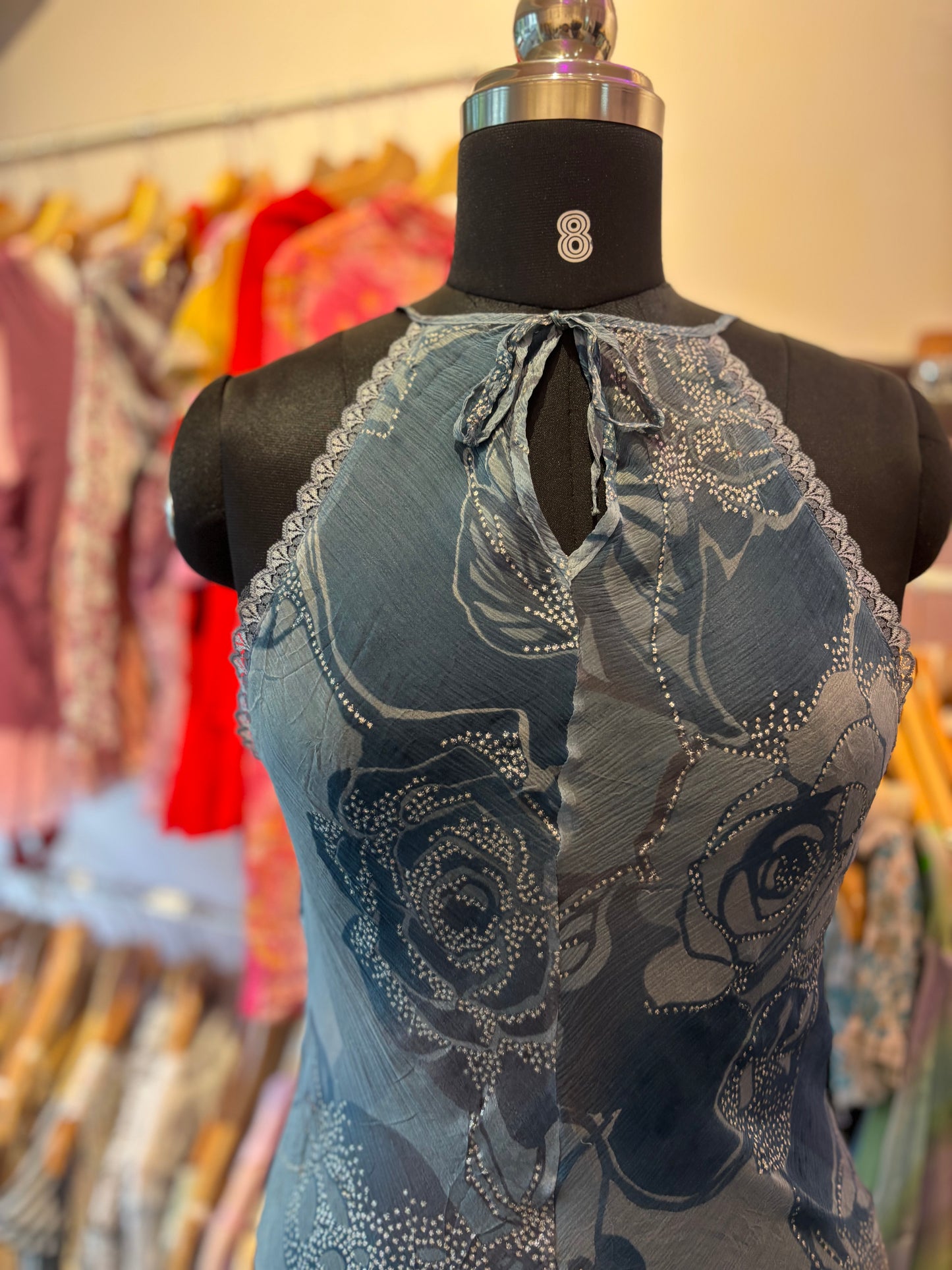 Oceanic rose silk dress with lace details