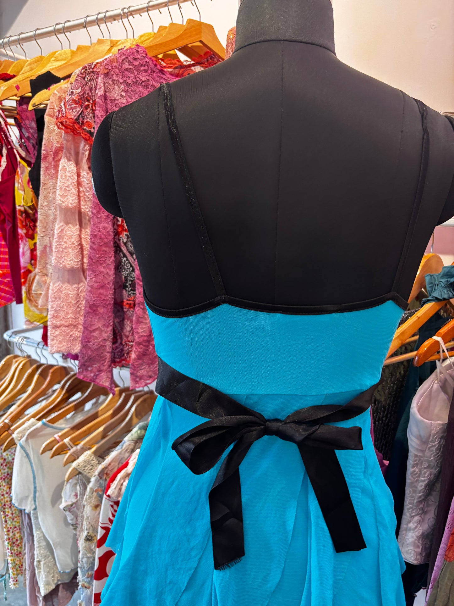 Emerald waist brooch dress