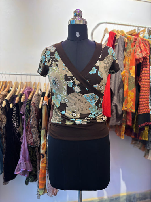 2000’s brown floral top