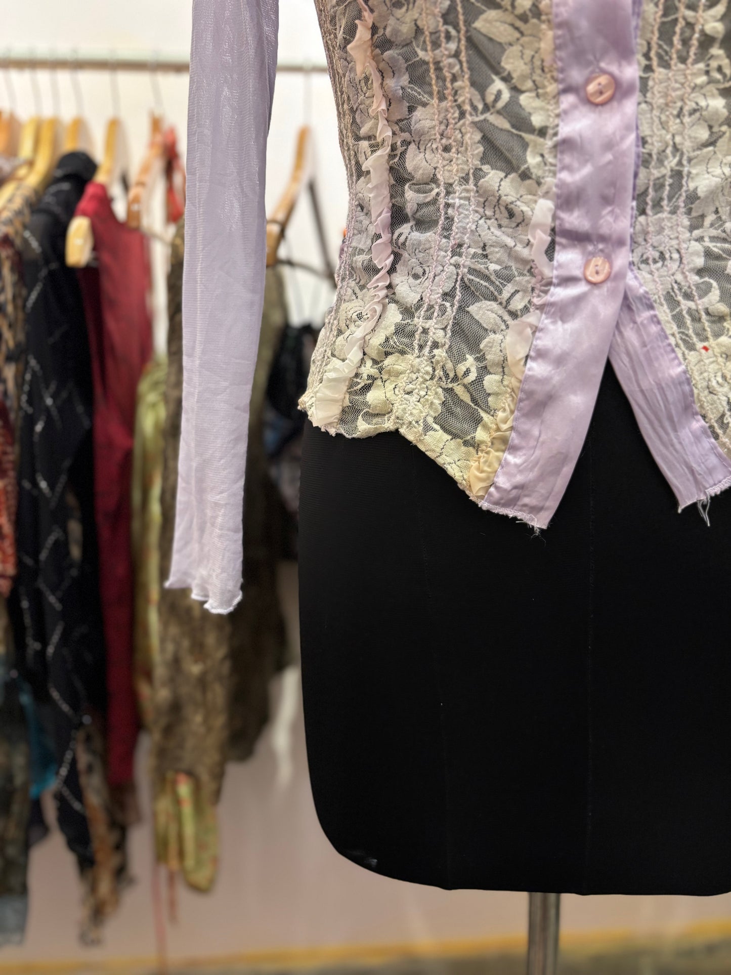 Vintage lilac lacy shirt