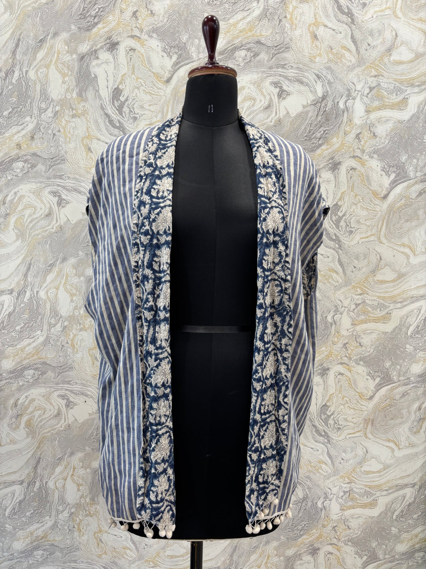 Reversible overwear