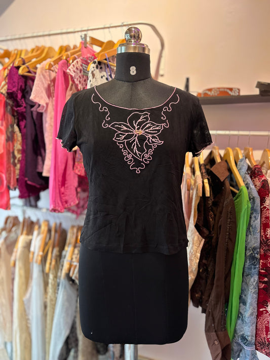 Vintage flower embroidered top