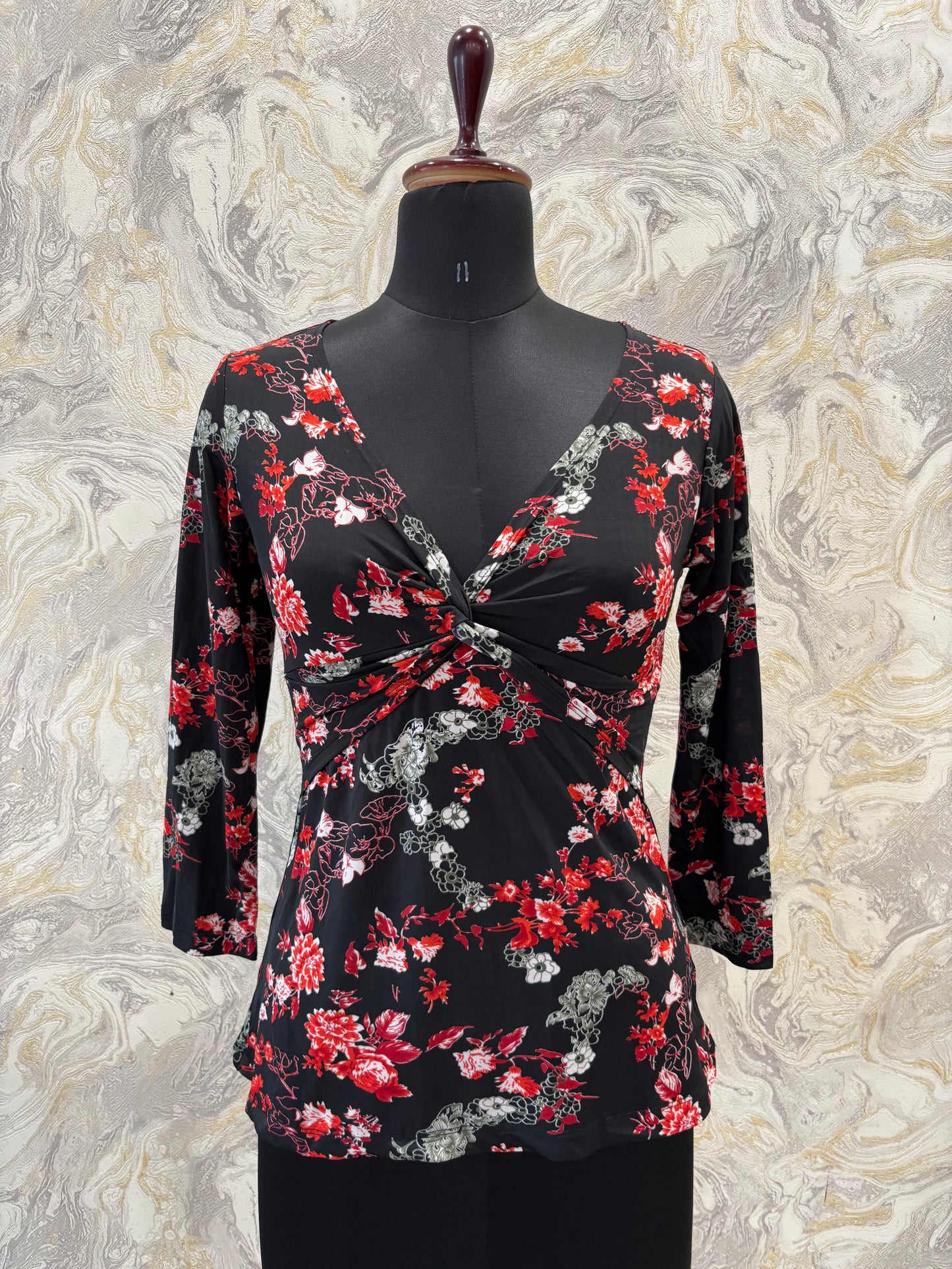 Plum blossom top