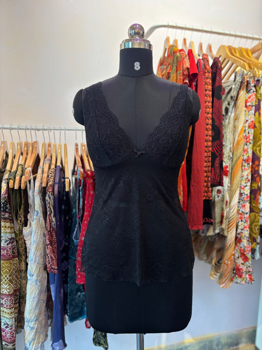 Vintage lacy padded top