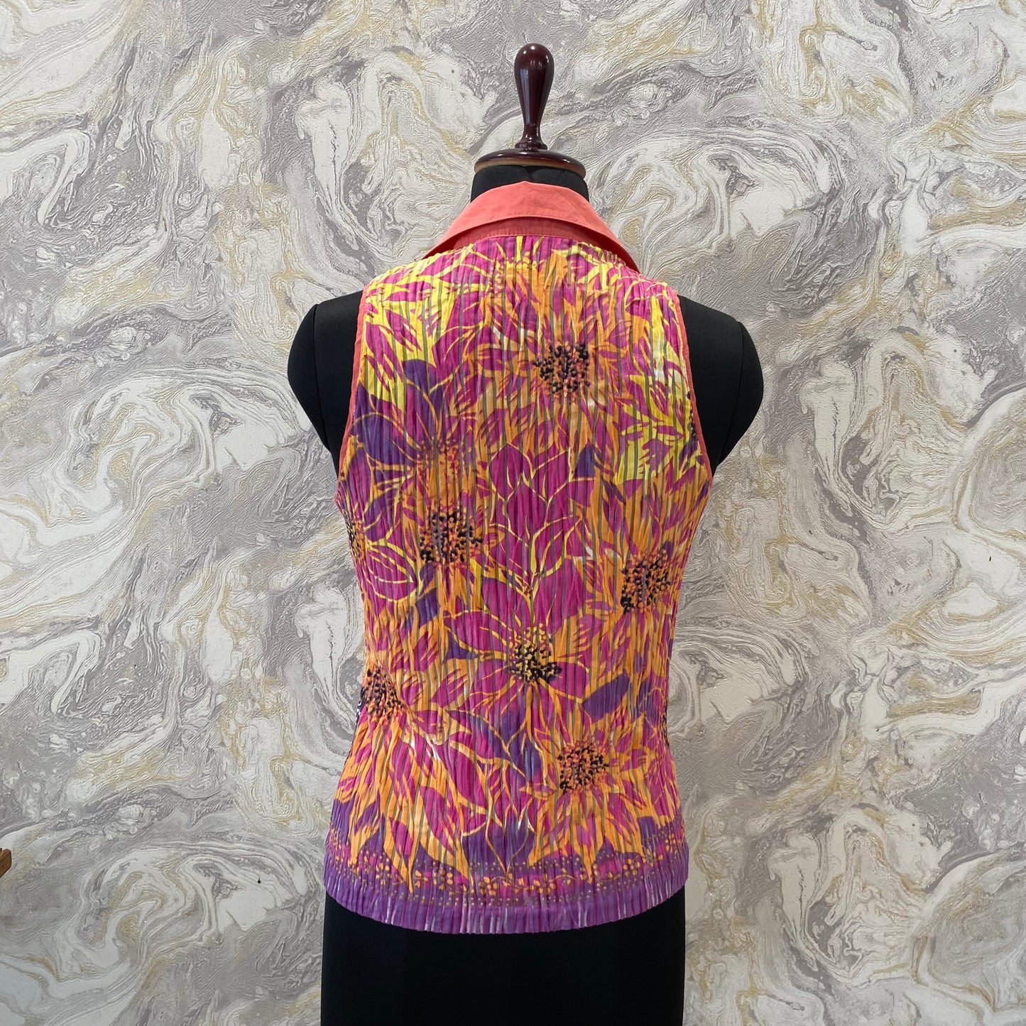 Artsy collar top with zipper