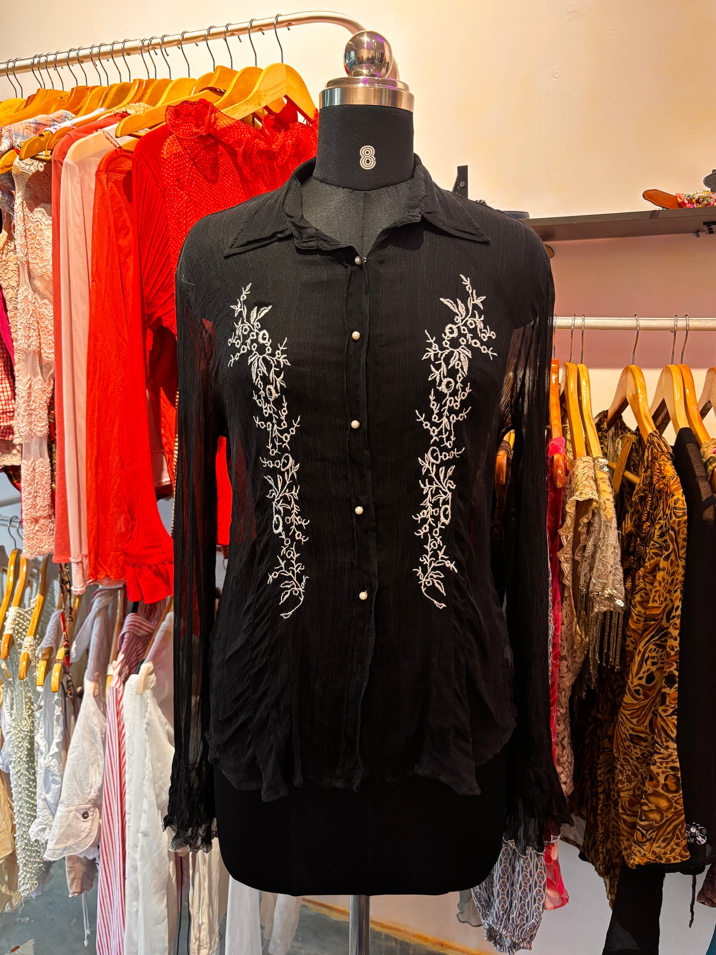 1992 Indian rose pearl button shirt 100 percent silk