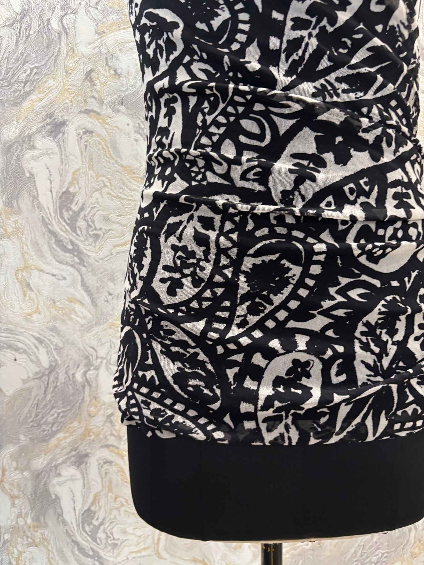 Monochrome paisley top