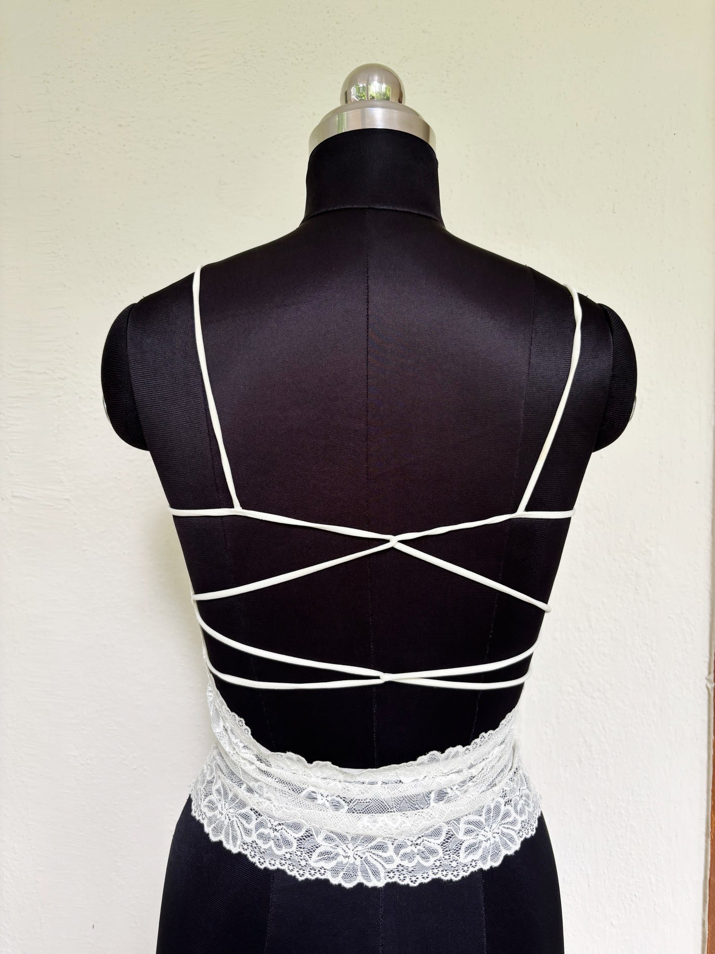 Lacy criss cross back