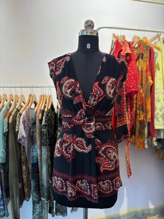 Paisley red black top