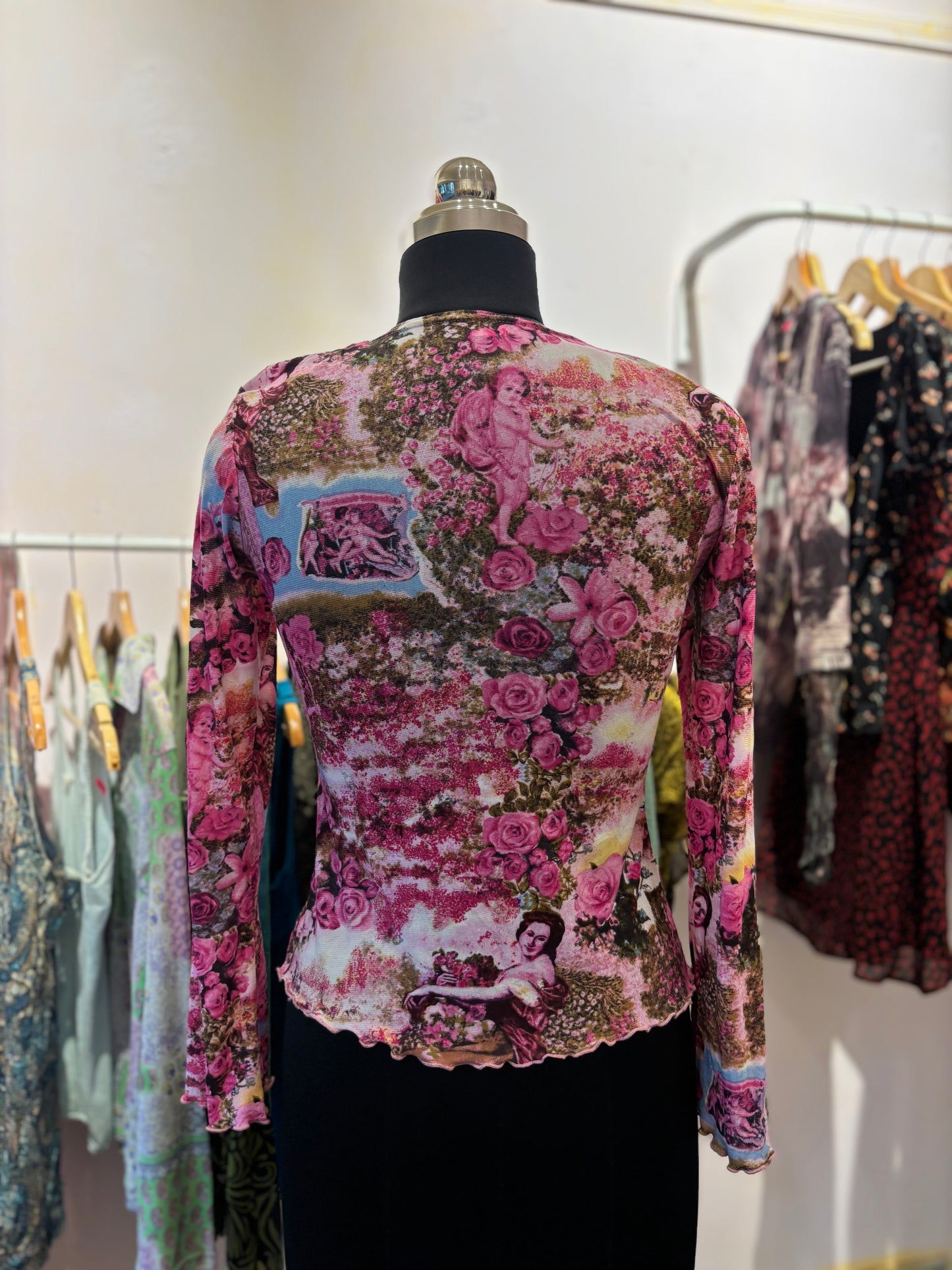 Ressiance roses top