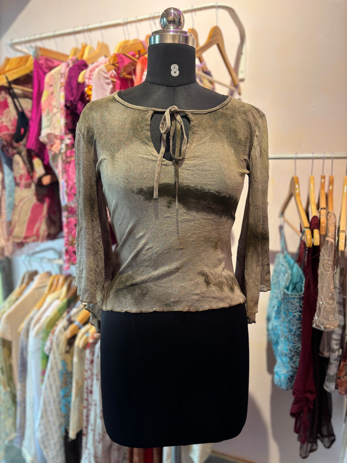 Vintage flared sleeves top