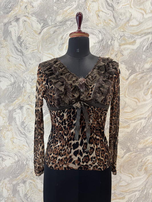 Cat top with ruffle neckline