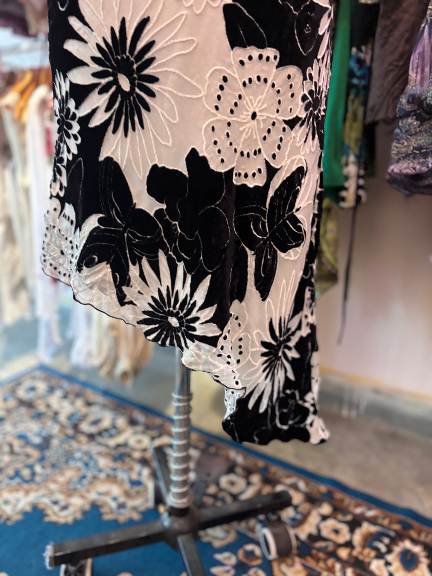 Velvet embbossed monochrome floral dress