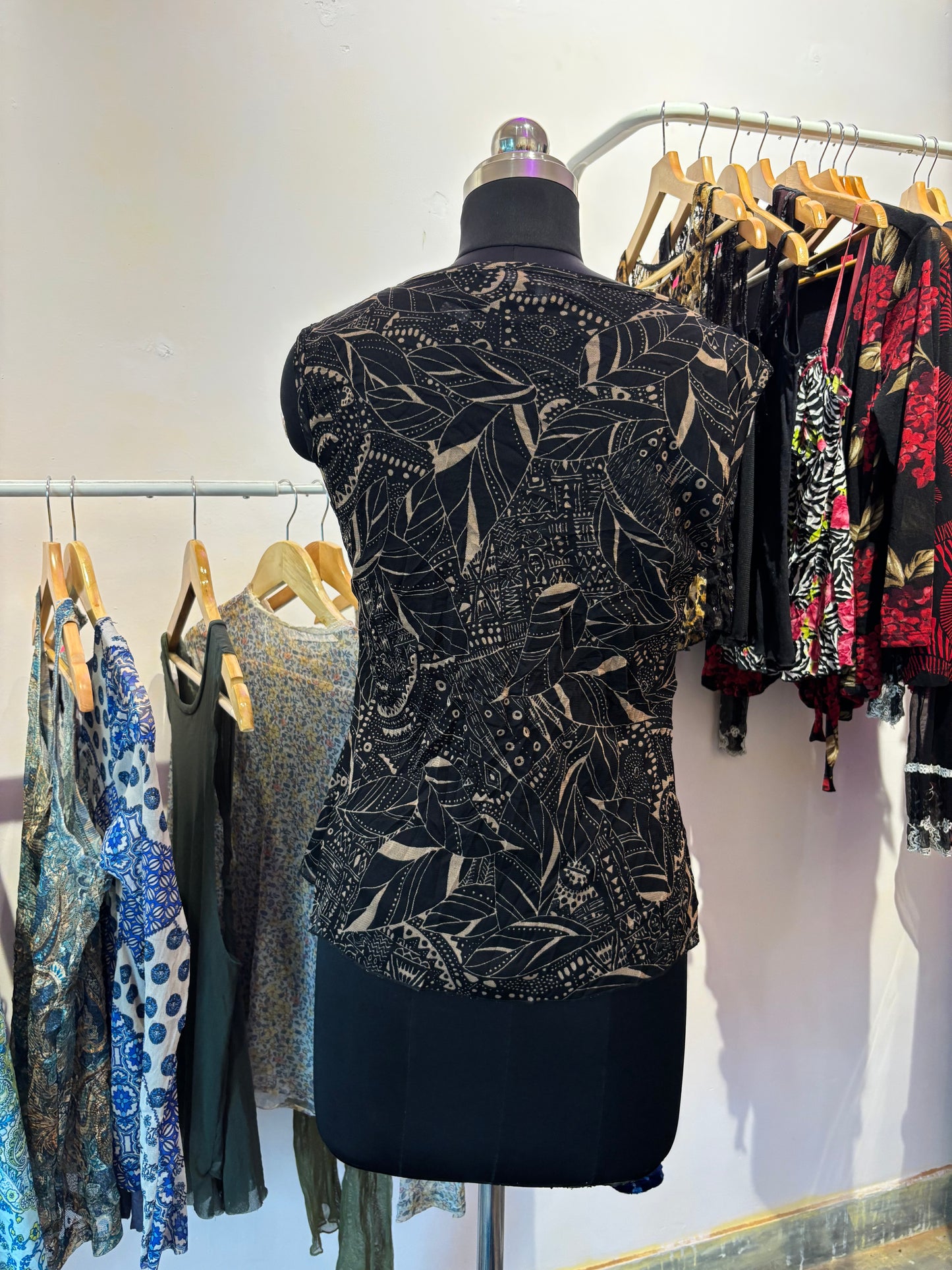 Vintage neck bead top