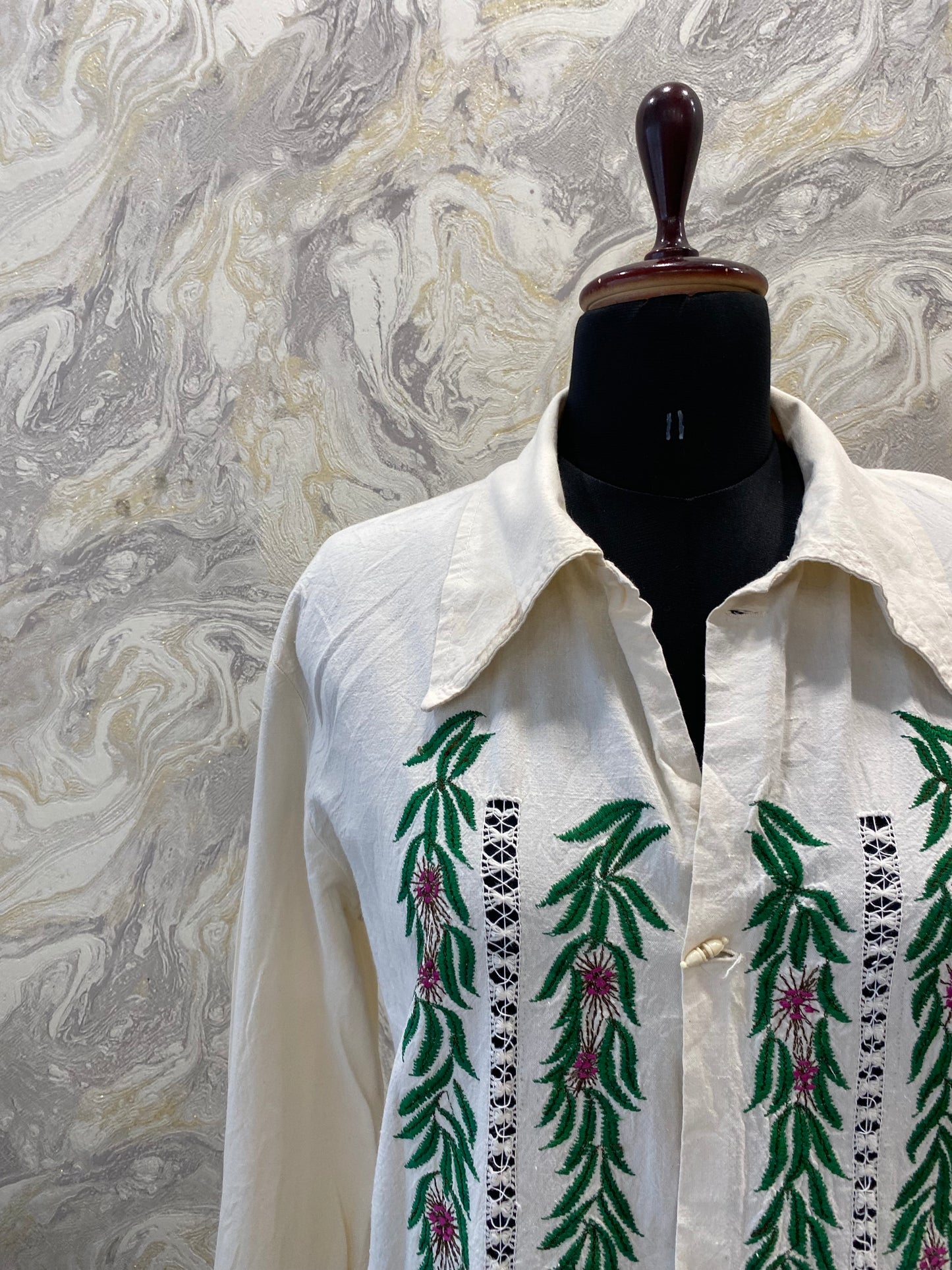 Super vintage embroidered shirt