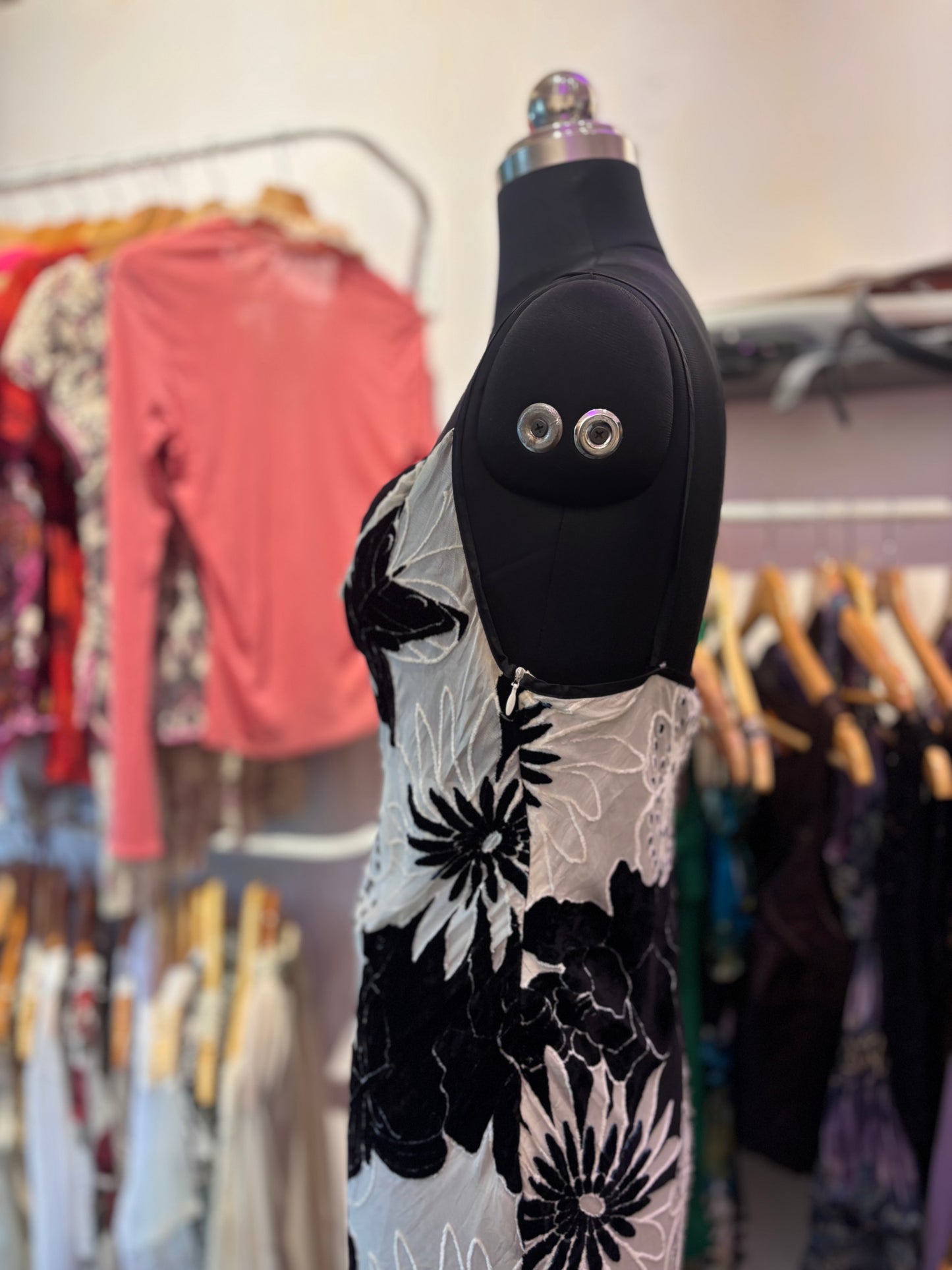 Velvet embbossed monochrome floral dress
