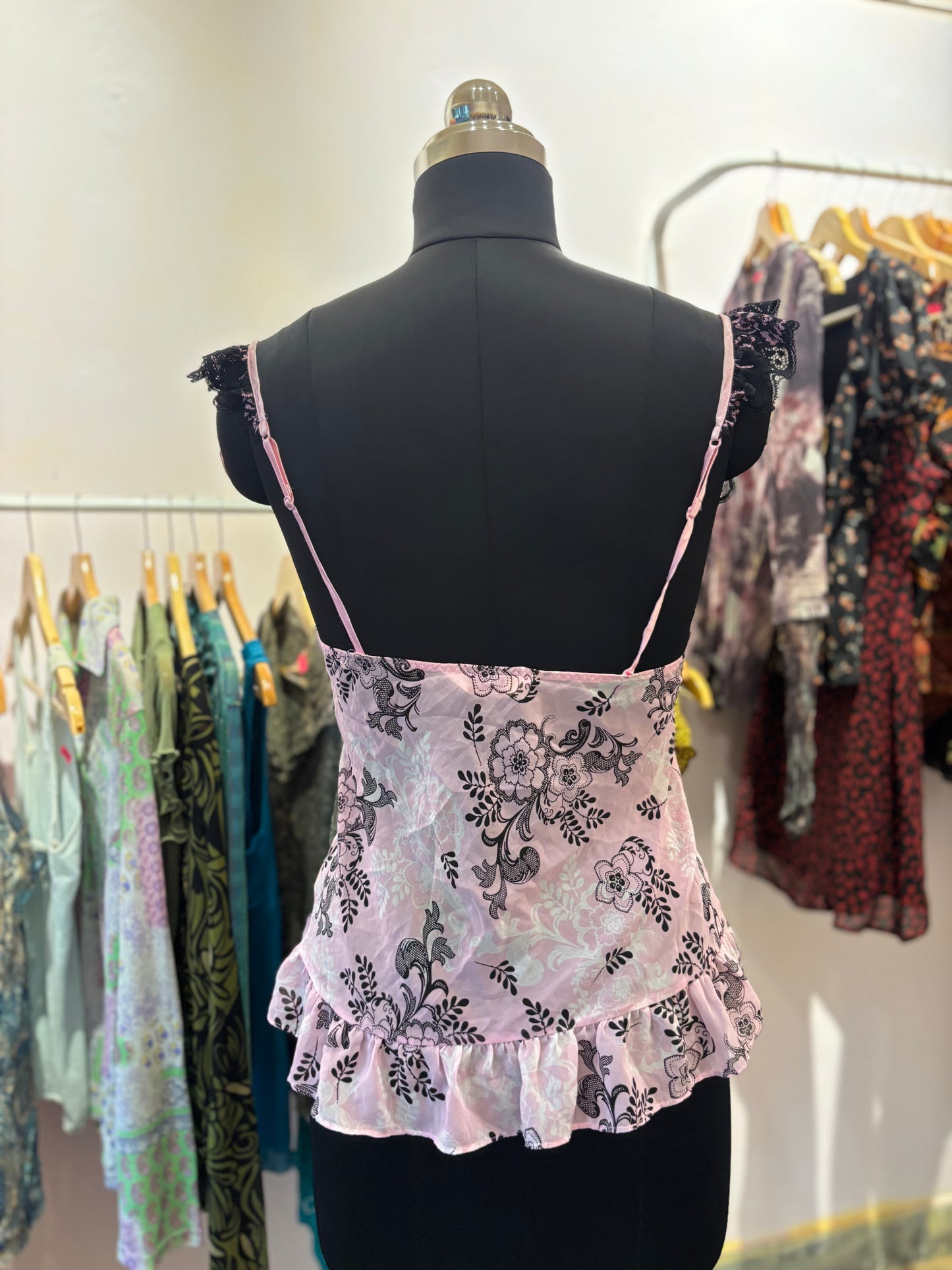 Vintage lacy neckline top