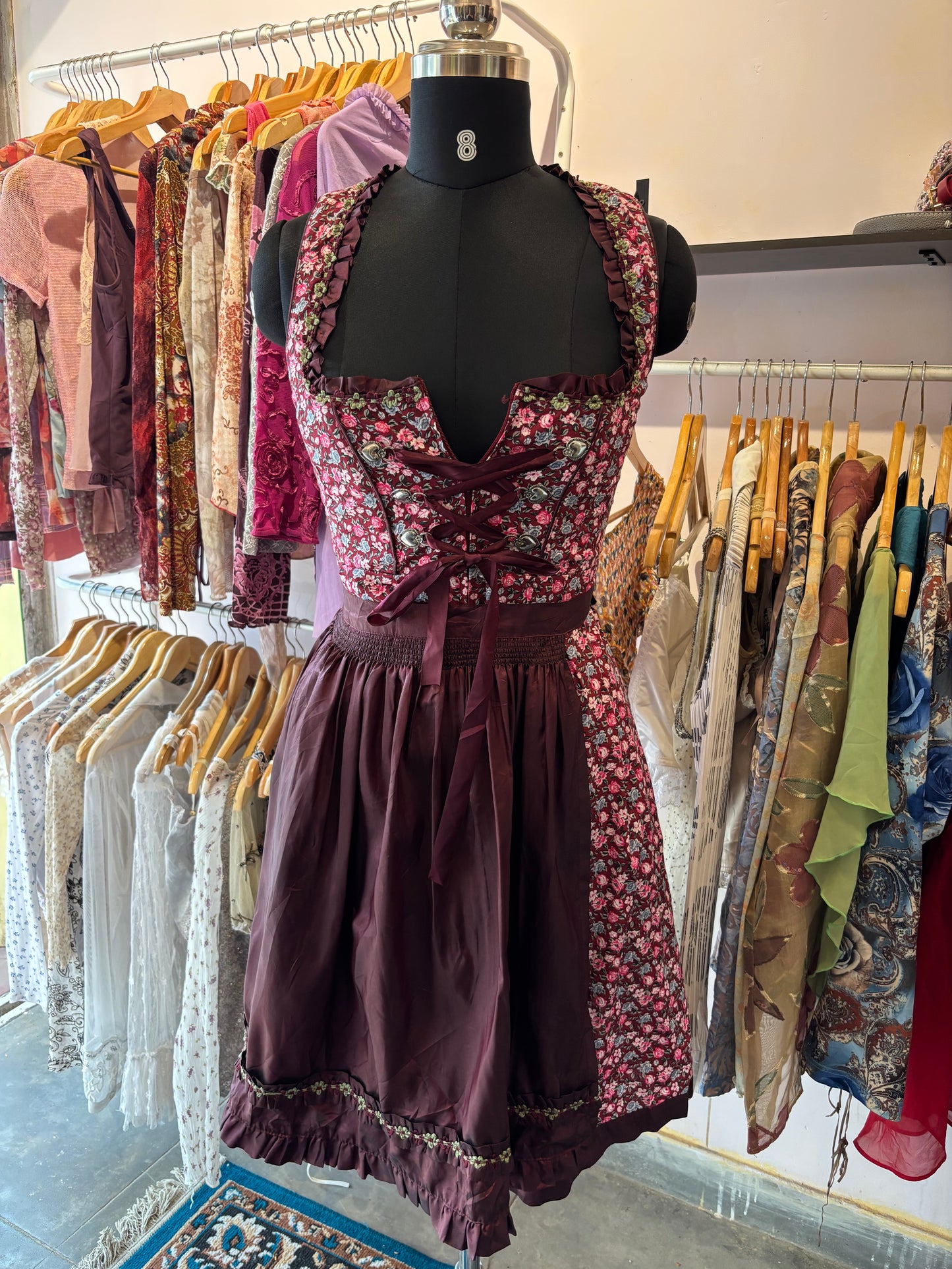 Germany  traditional ( Drindl) dress! Comes with removable apron