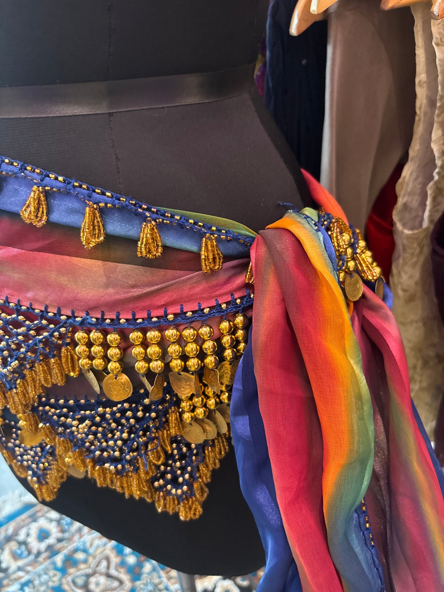 Radiant handwork wrap around