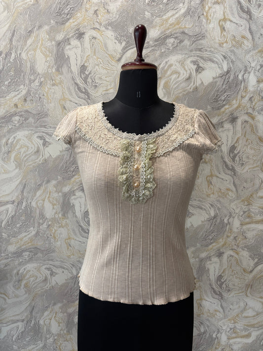 60’s lacy neckline top