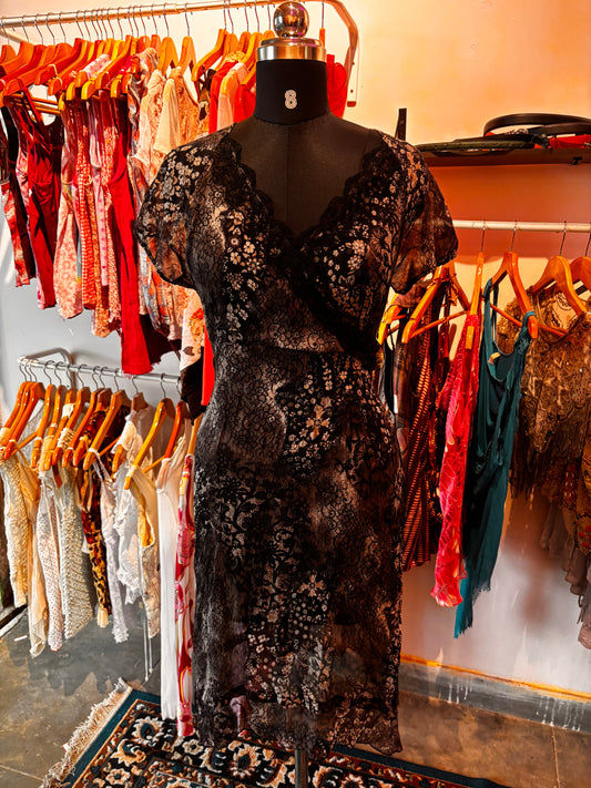 Vintage lacy neckline silk dress