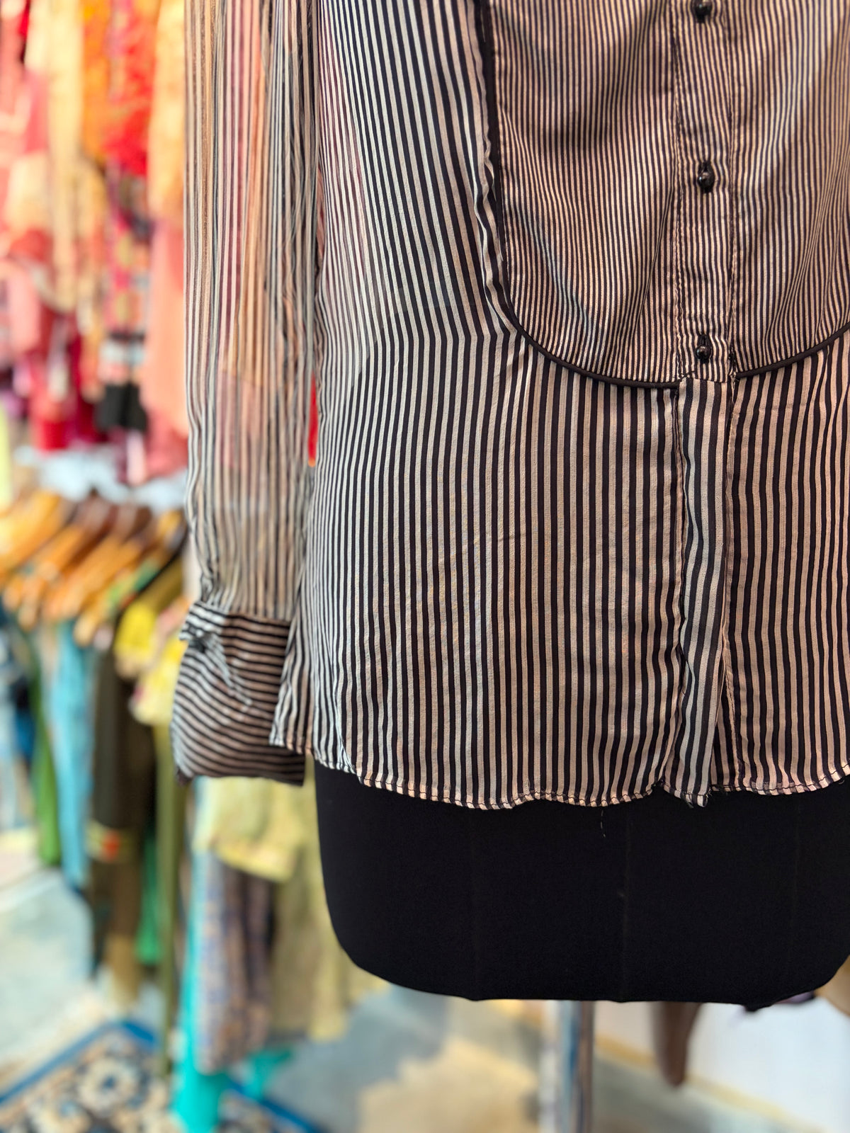 Monochrome vertical silk shirt