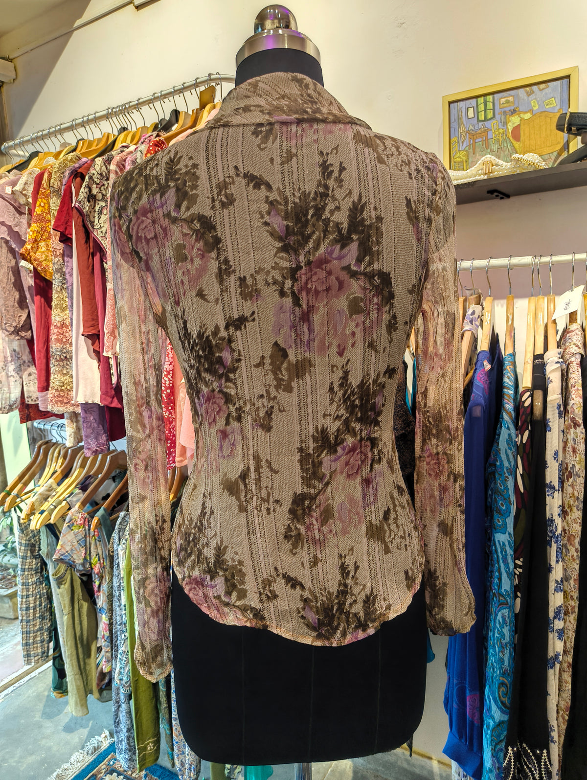 Rare find! Queen’s collar shirt